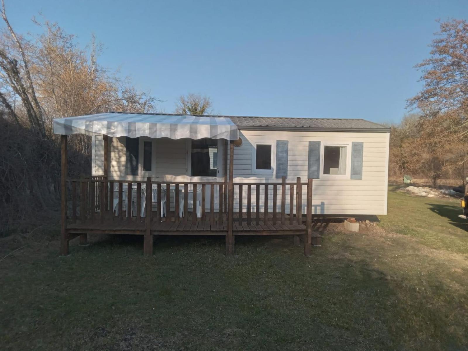 Mobile Home Sleeps 4 Monsec 외부 사진